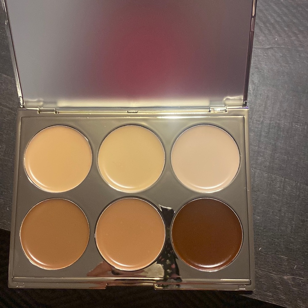 Iconic London multi use sculpting palette
